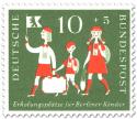 Stamp: Berliner Kinder mit Reisegepäck (zur Erholung)