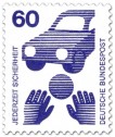 Briefmarke: Ball spielendes Kind und Auto