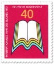 Briefmarke: Aufgeschlagenes Buch (Internationales Jahr des Buches)