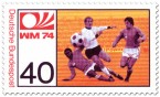 Briefmarke: Fussball: Stürmer schießt Ball (WM 1974)