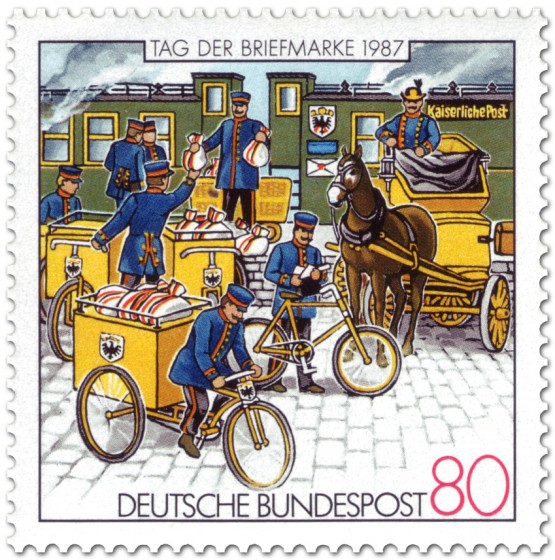 Briefmarke: Briefmarke mit Postboten mit Briefpost